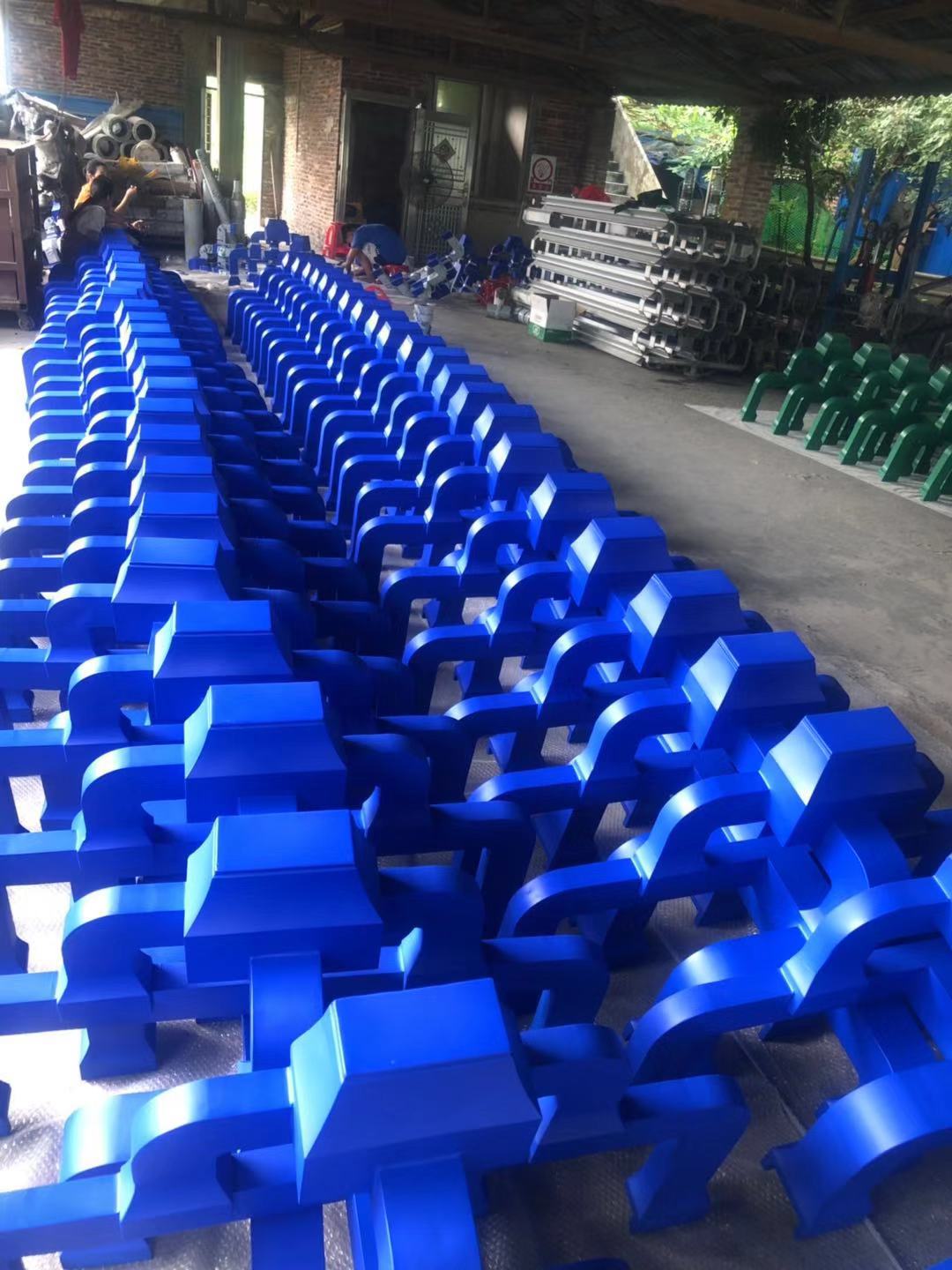 我们没有安装过铝斗拱,施工会不会很麻烦?需要找原来的古建木工师傅吗?